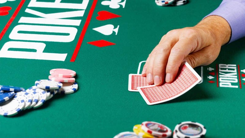 cách chơi poker linh hoạt đặt cược